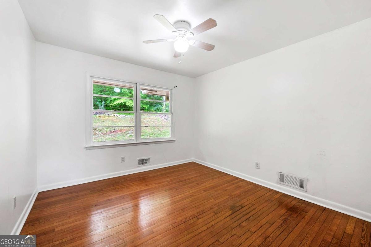 3050 Rebecca Drive Atlanta - 19