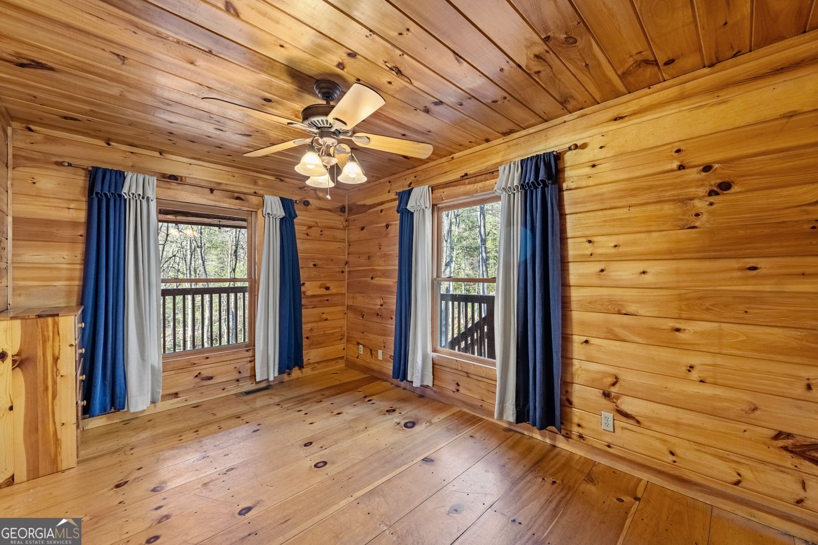 30 The Forest Road Blue Ridge - 50