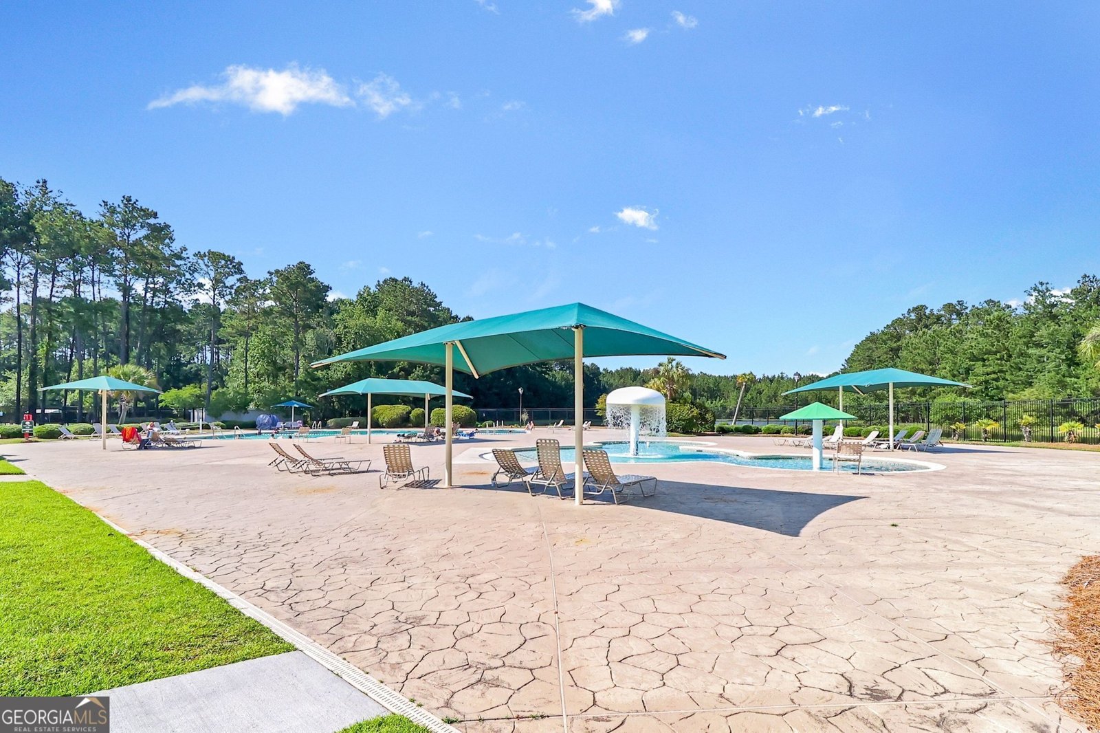 112 Manor Row Pooler - 32