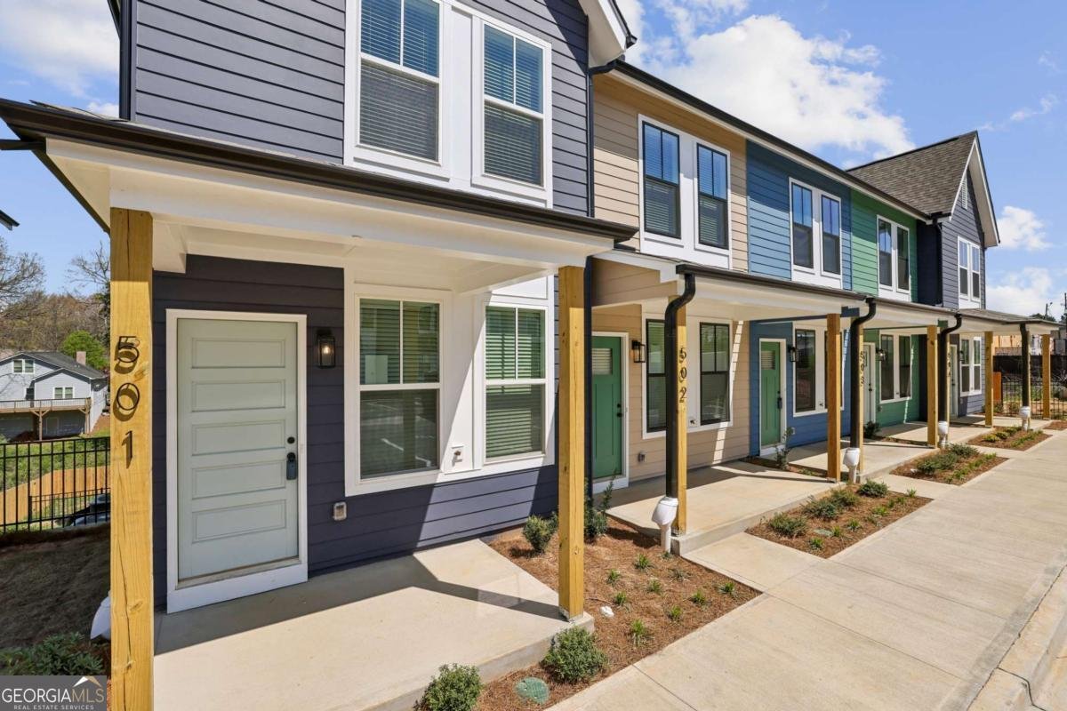 1095 Tucker Avenue Atlanta - 27