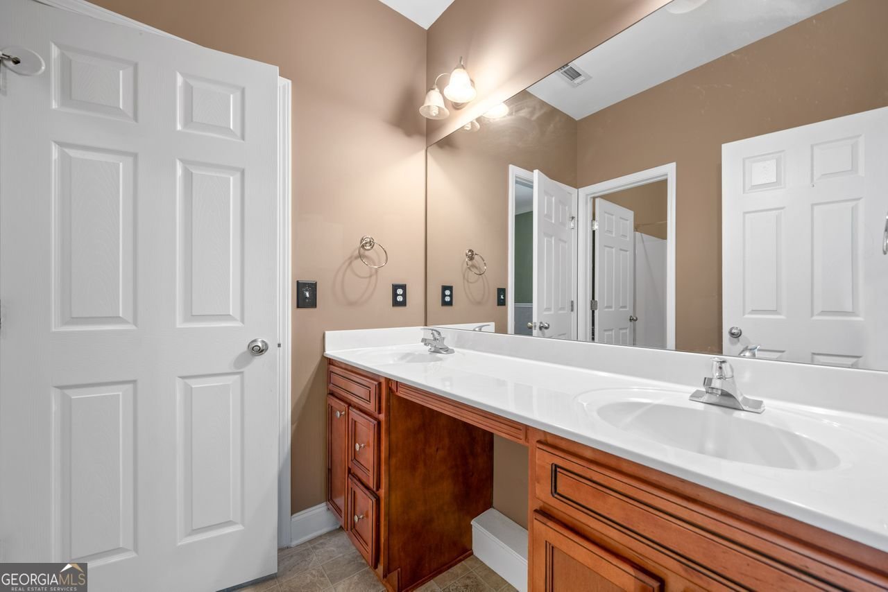 548 Myrtle Trace Lane Suwanee - 27