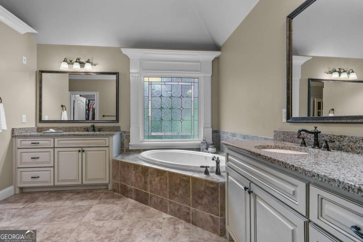 101 Fernwood Drive Woodstock - 10