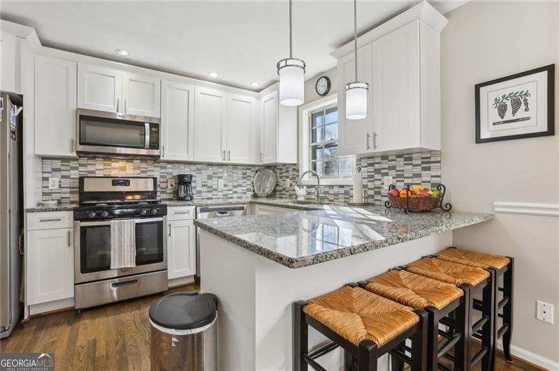 409 Katherine Lane Woodstock - 12