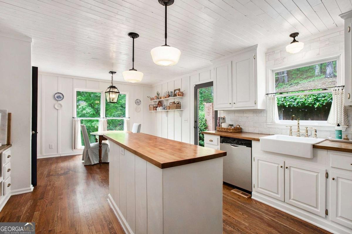 297 Breeze Hill Lane Canton - 11