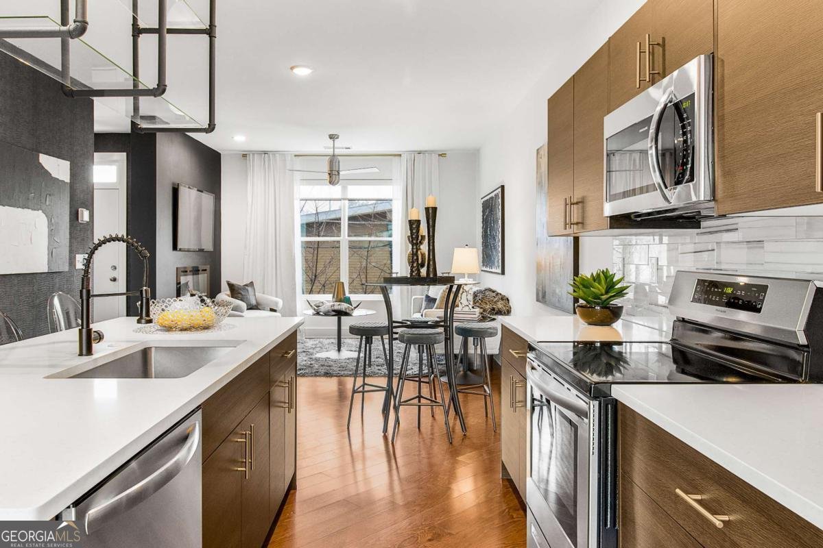 2498 Perry Boulevard Atlanta - 10