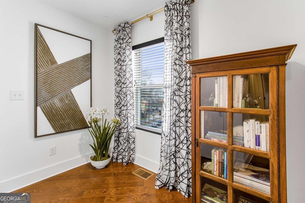 2498 Perry Boulevard Atlanta - 29