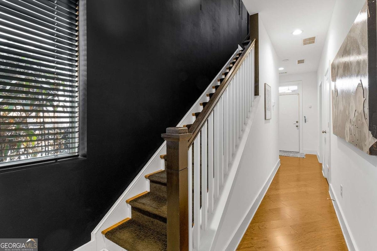2498 Perry Boulevard Atlanta - 32