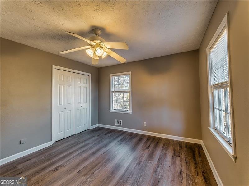 11511 Highway 92 Woodstock - 12
