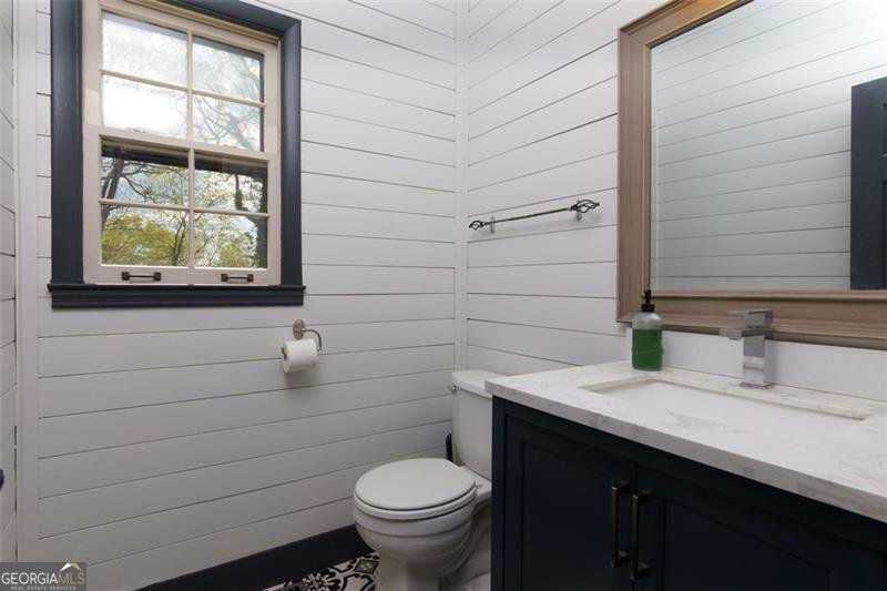 225 NACOOCHEE Drive Woodstock - 28