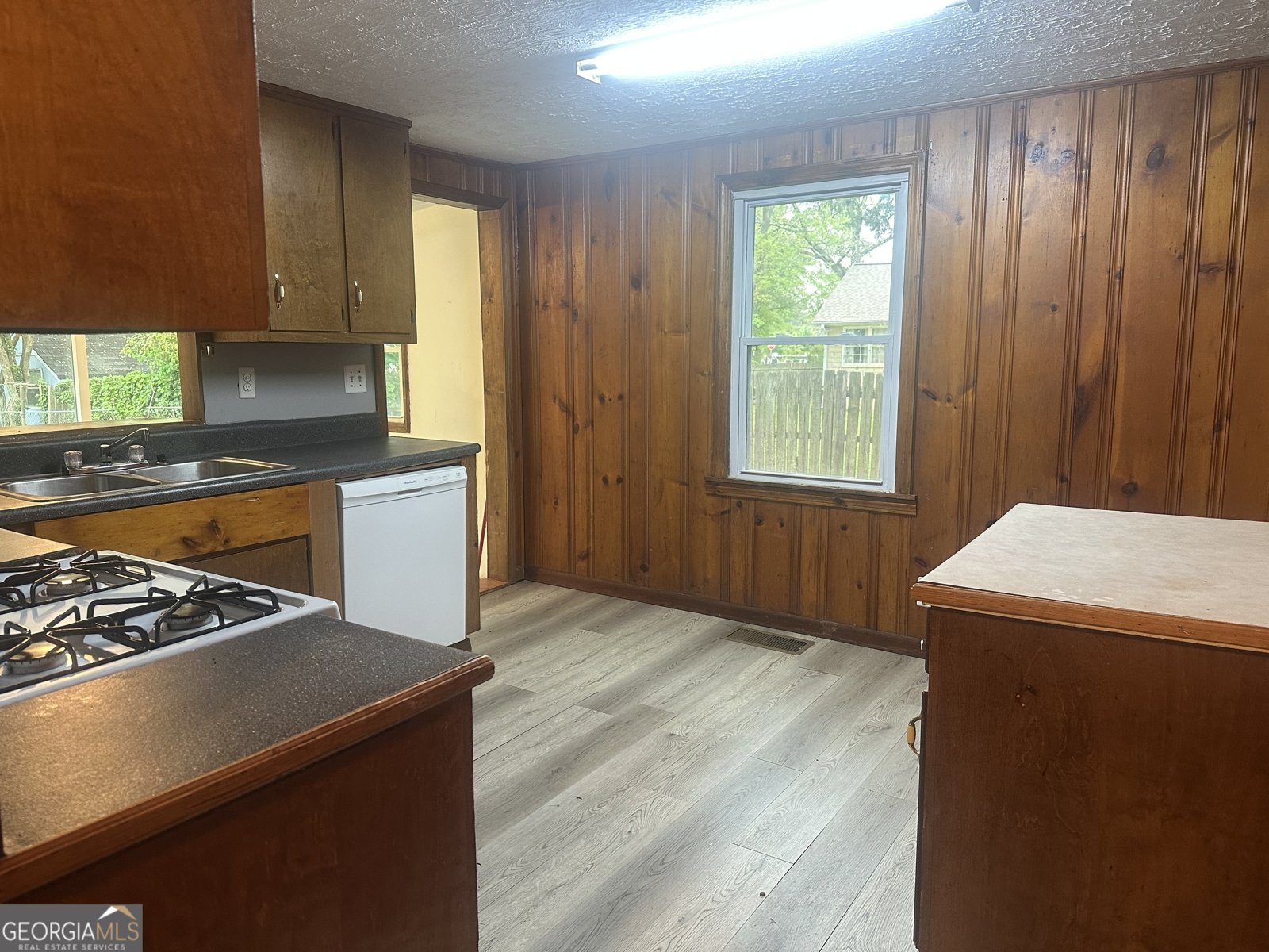 8833 Thomas Road Jonesboro - 10