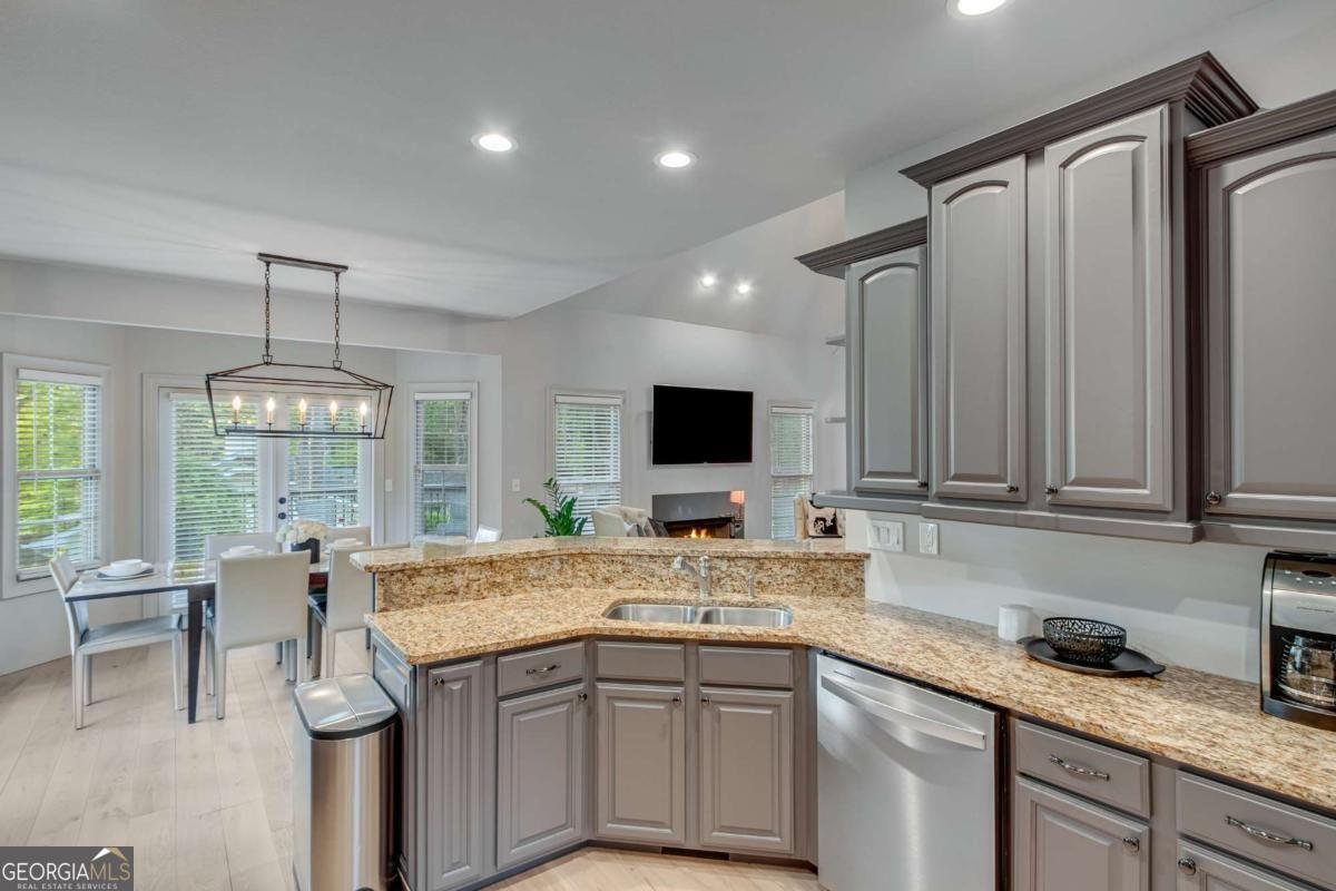 200 Piedmont Avenue Gainesville - 37