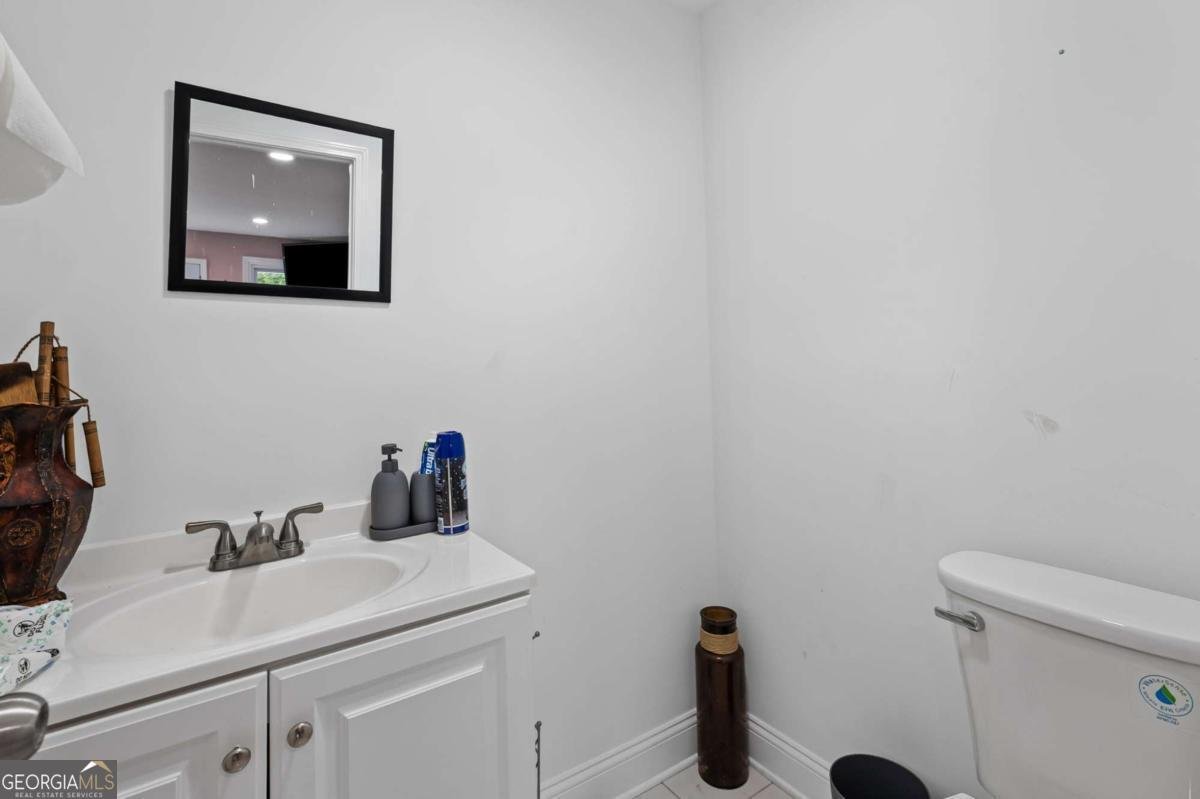 3999 Wabash Lane Ellenwood - 35