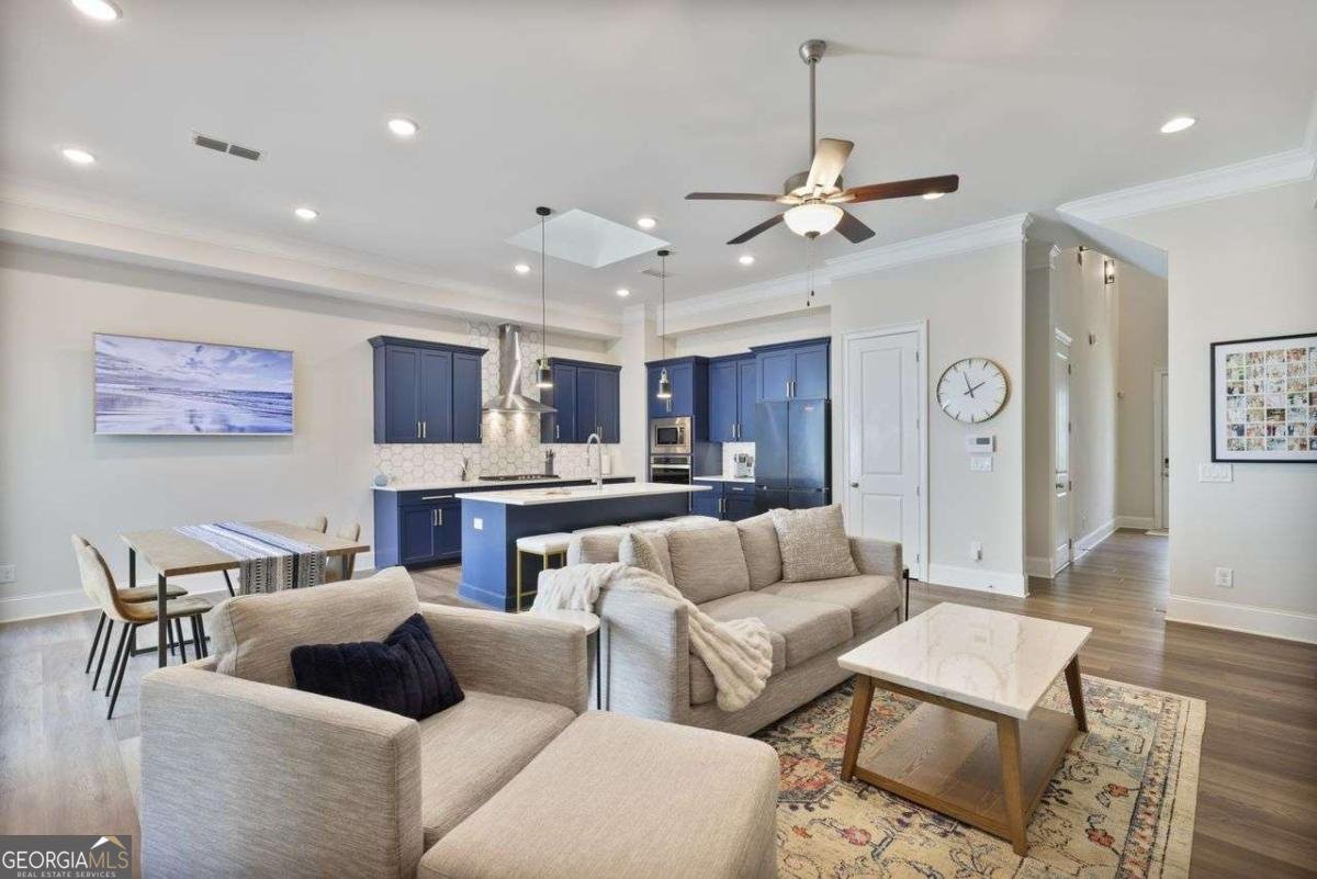 690 Stickley Oak Way Woodstock - 3