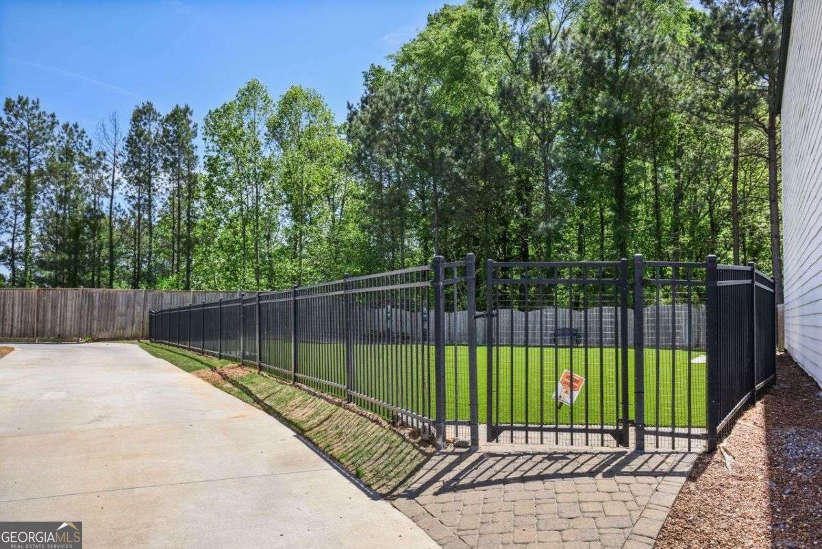 690 Stickley Oak Way Woodstock - 40