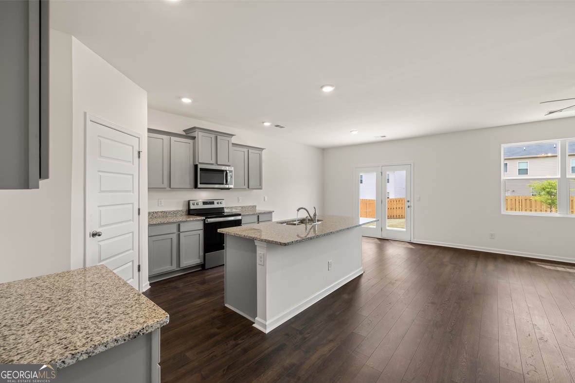 572 Whitman Lane Stockbridge - 12