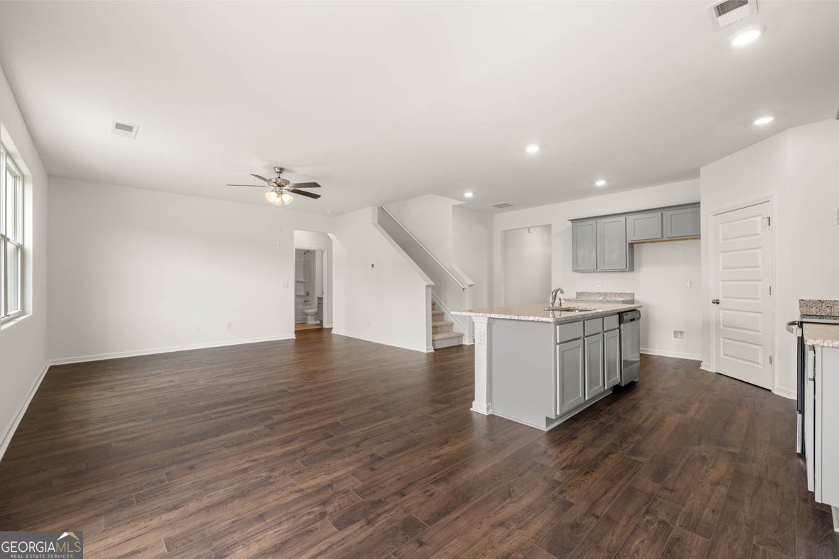 572 Whitman Lane Stockbridge - 17