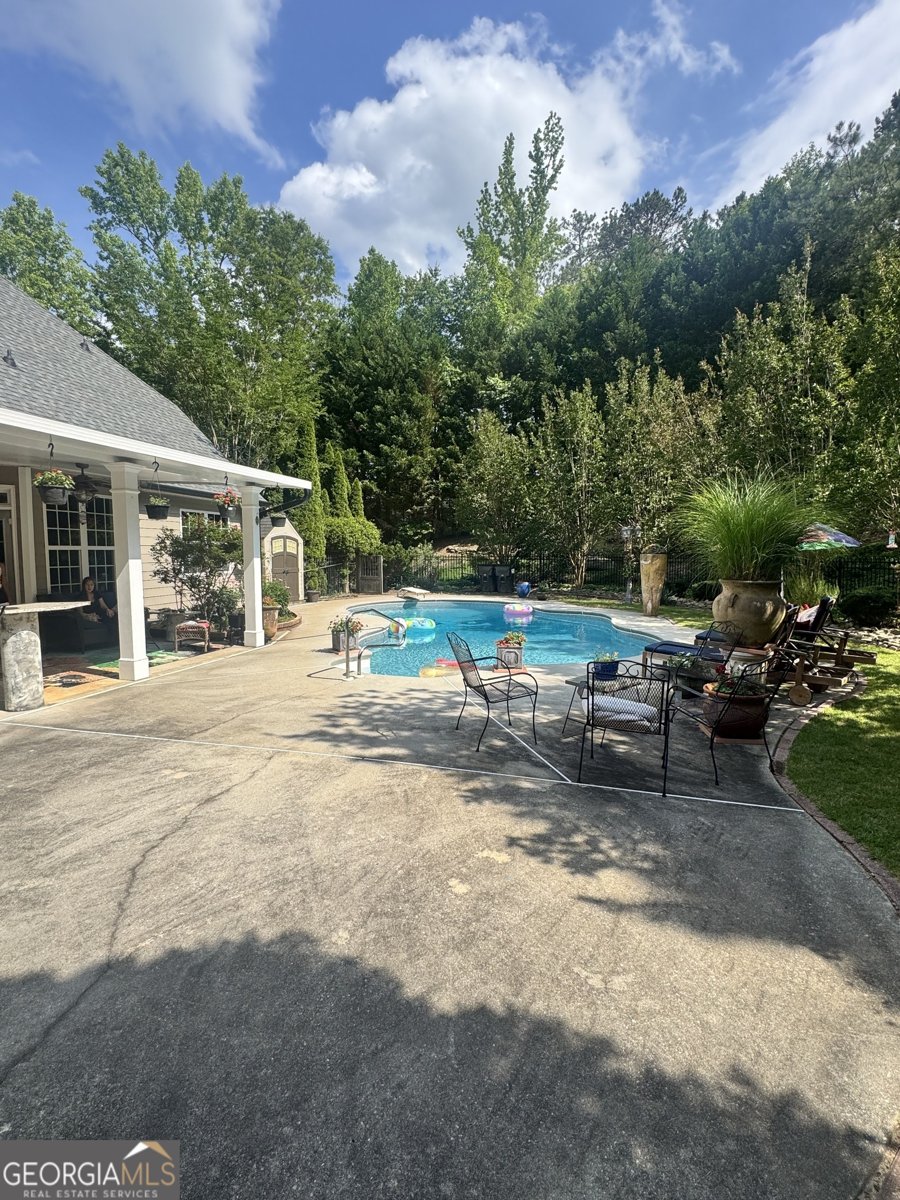 374 Persimmon Drive Sharpsburg - 33