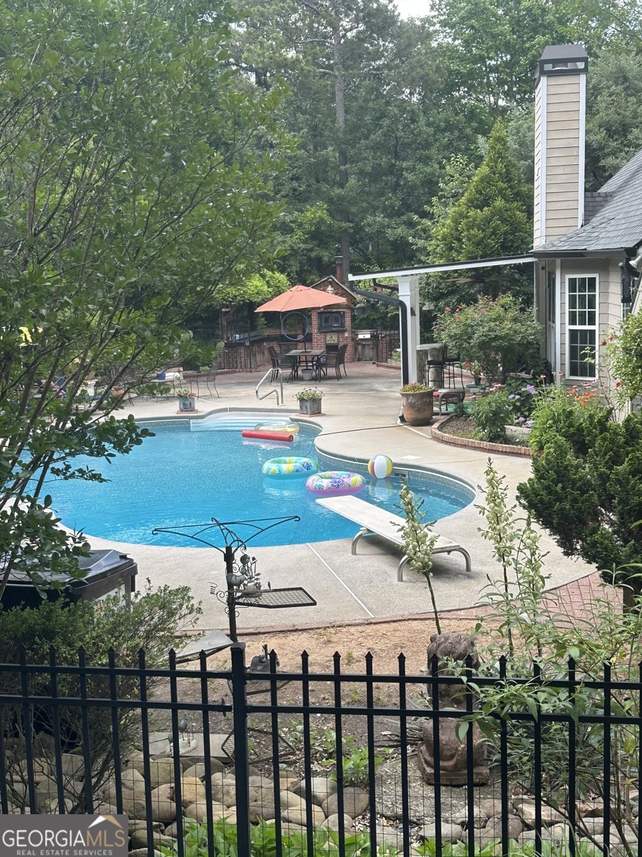 374 Persimmon Drive Sharpsburg - 35