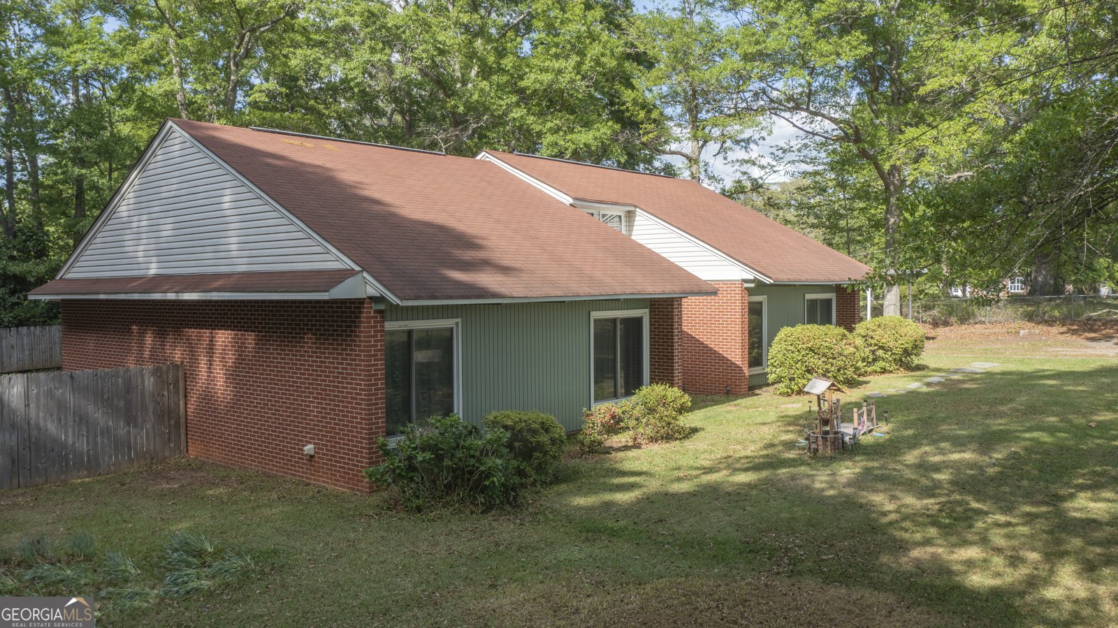 108 Perry Street Manchester - 26