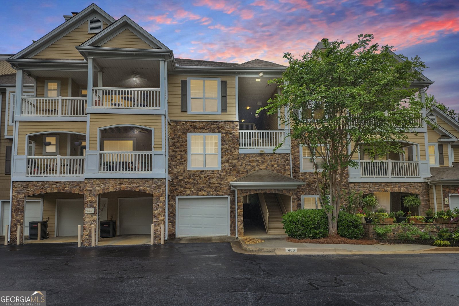 423 Pembrooke Circle Milton - 1
