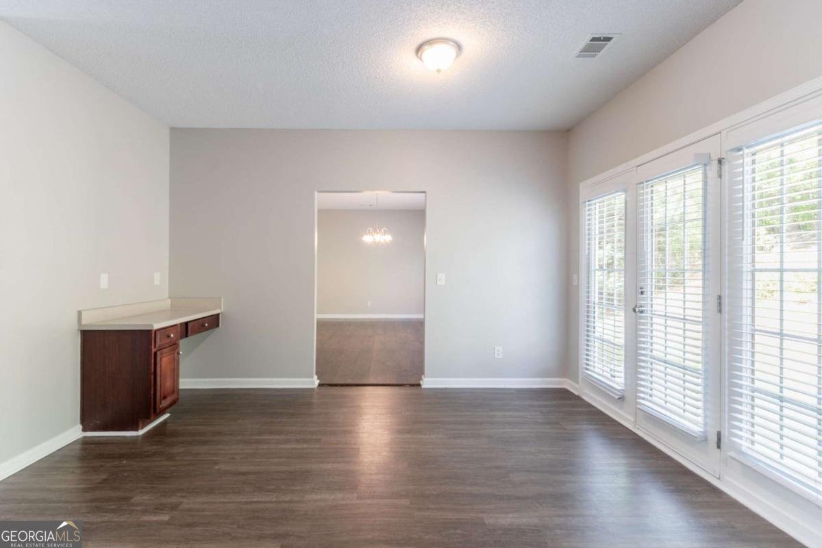6757 Delaware Bend Fairburn - 9
