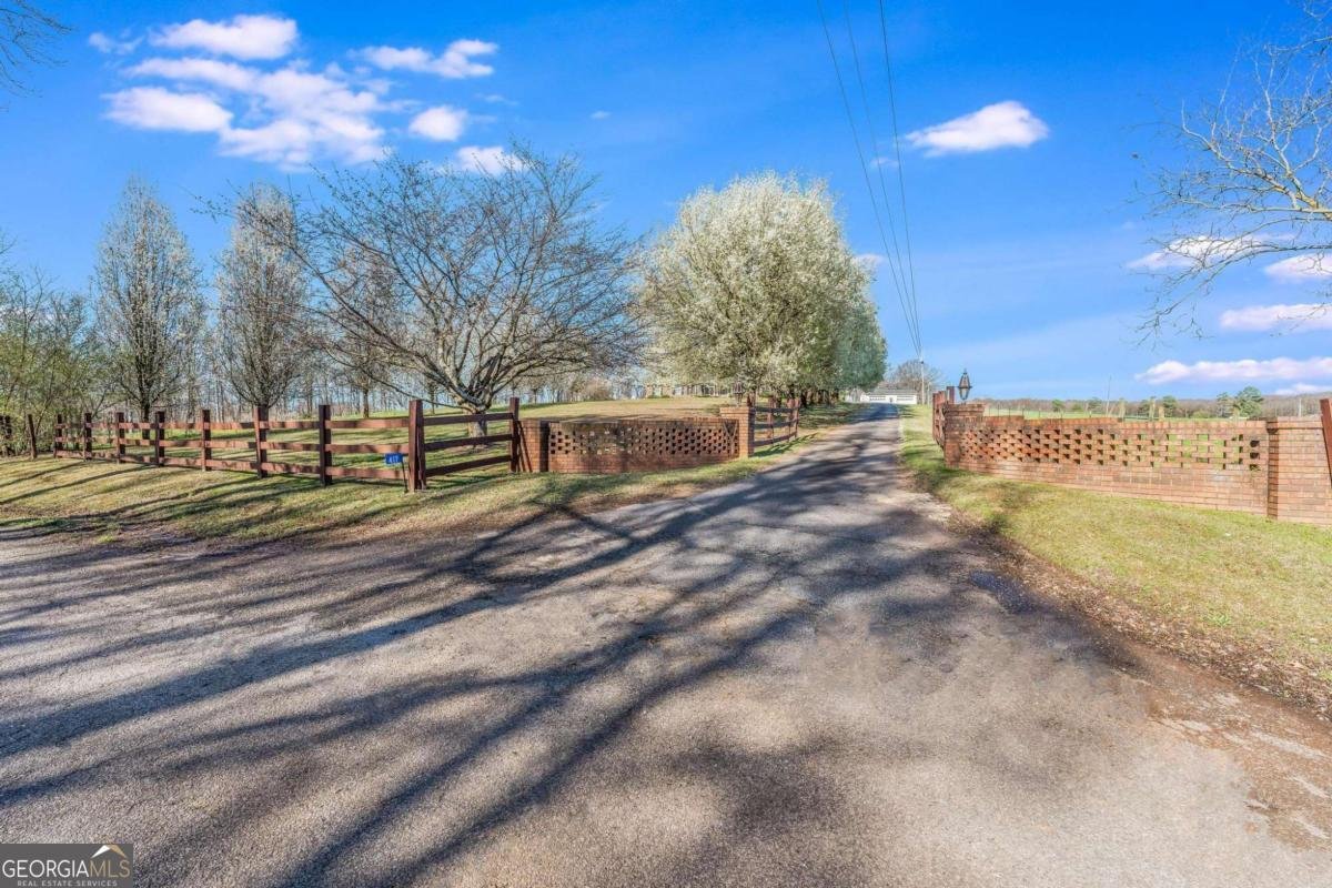 417 Pulliam Lane Royston - 1