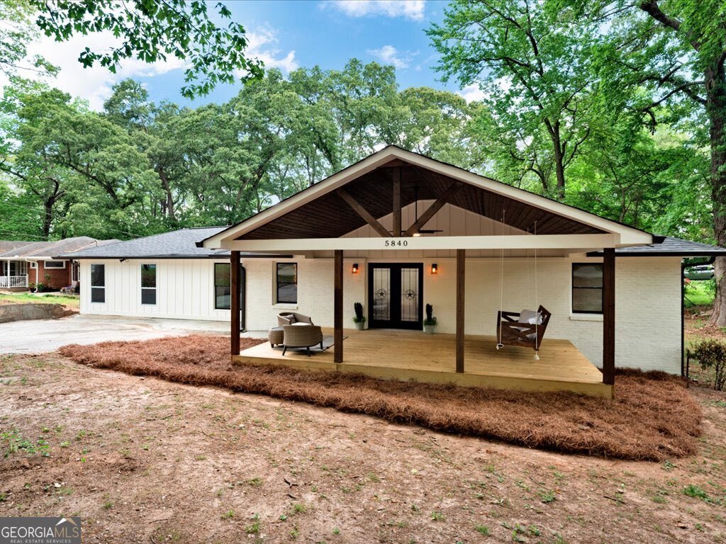 5840 CRABAPPLE Drive Mableton - 4
