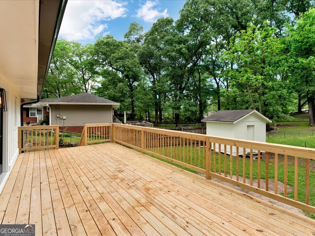 5840 CRABAPPLE Drive Mableton - 45