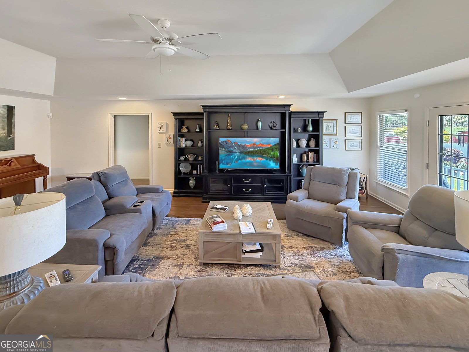 6356 Highway 191 Comer - 6