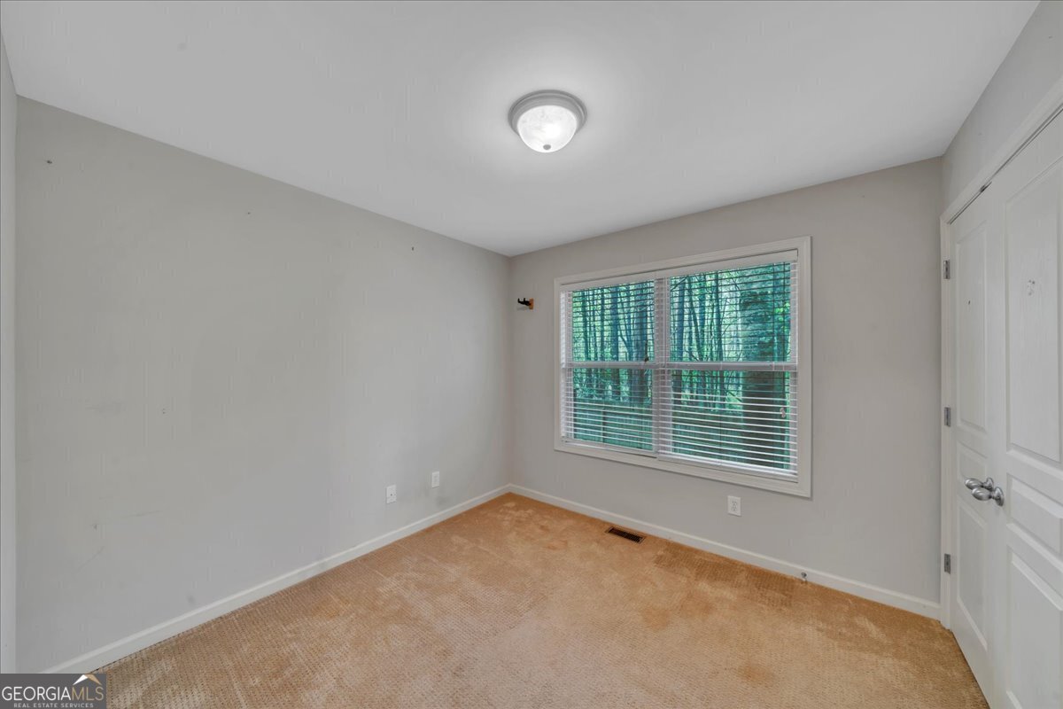 49 Kay Road White - 13