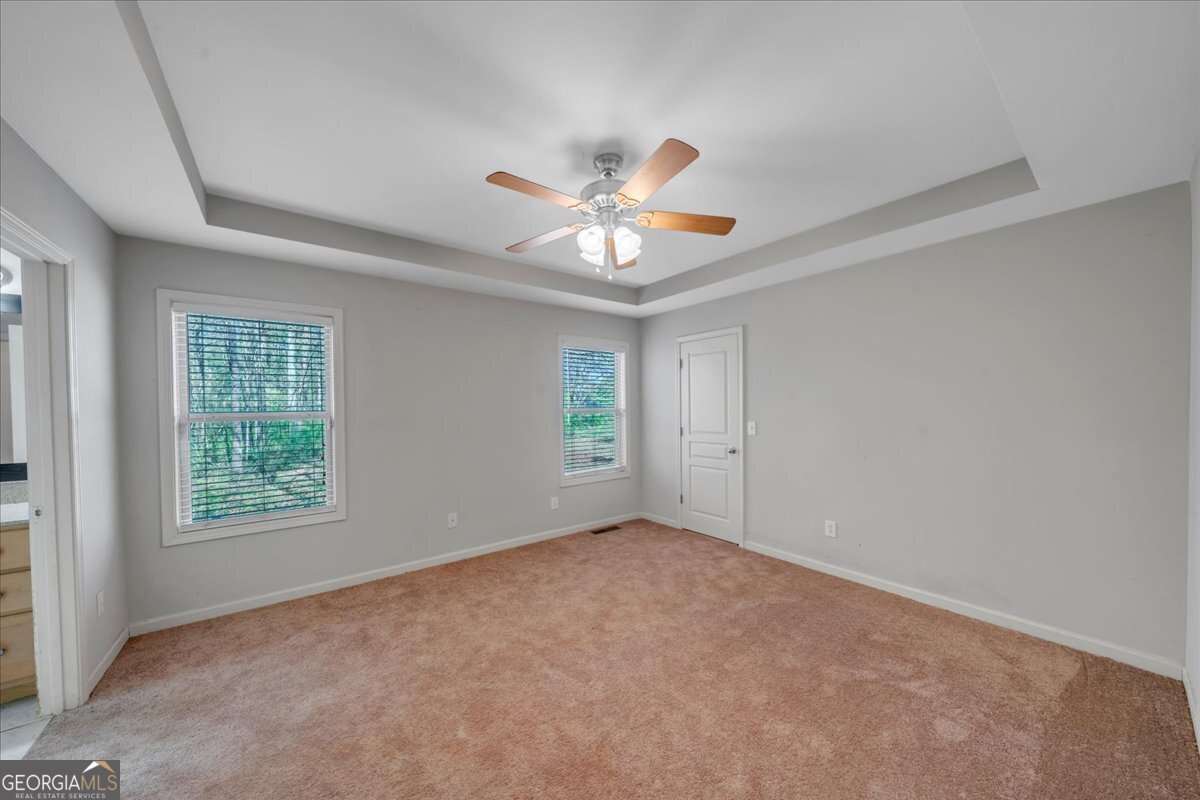 49 Kay Road White - 18