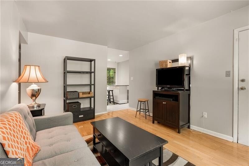 148 Waverly Way Atlanta - 3