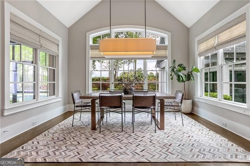 1073 Kent Court Milton - 18