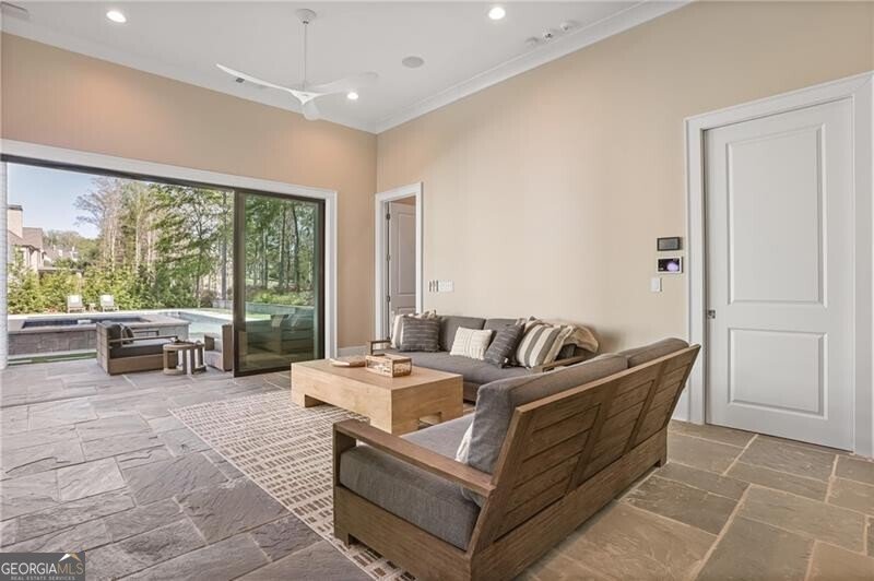 1073 Kent Court Milton - 29