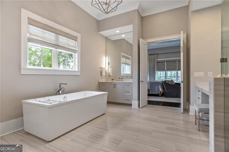 1073 Kent Court Milton - 44