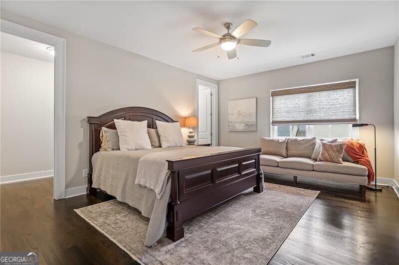 1073 Kent Court Milton - 60