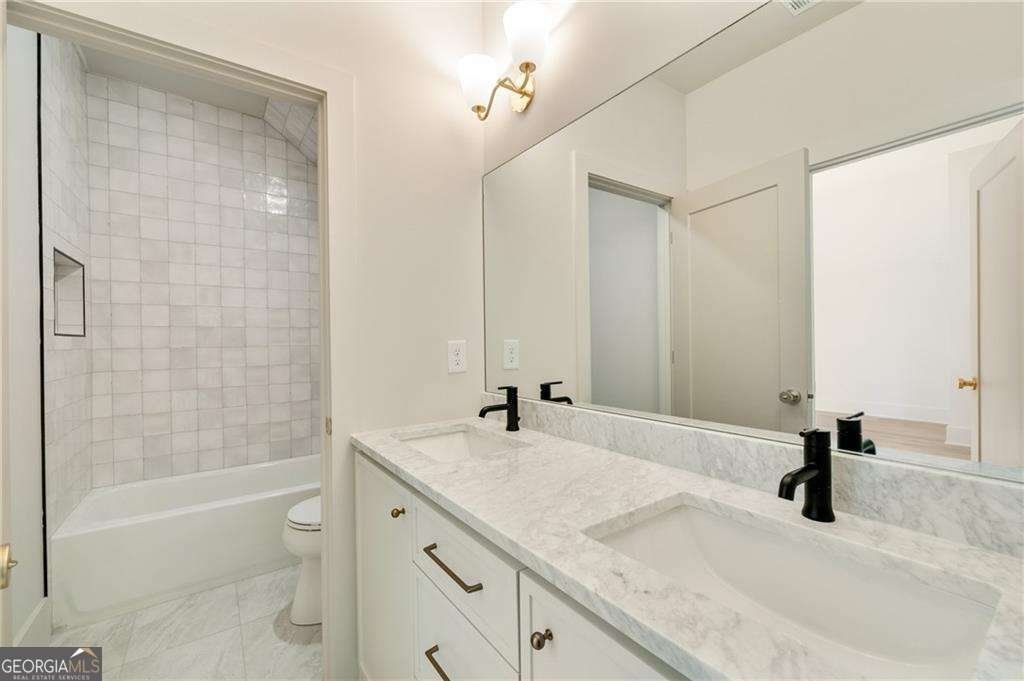 3006 Skyland Drive Brookhaven - 11