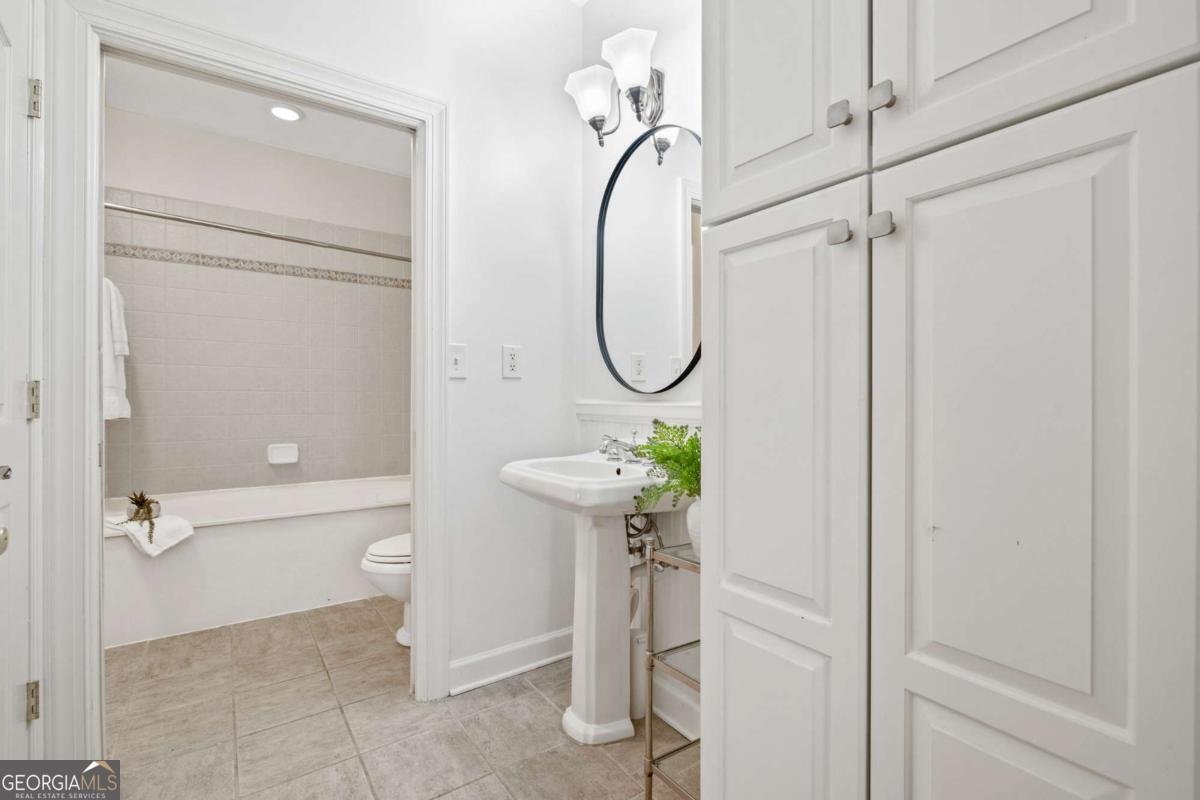 850 Piedmont Avenue Atlanta - 27