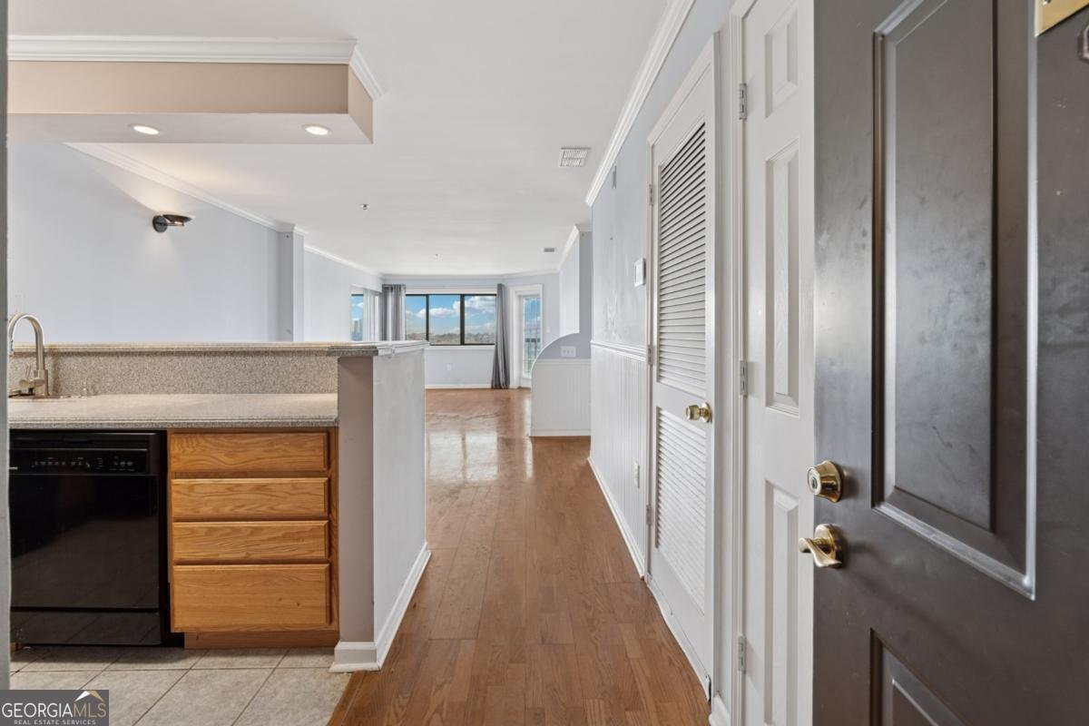 795 Hammond Drive Atlanta - 1