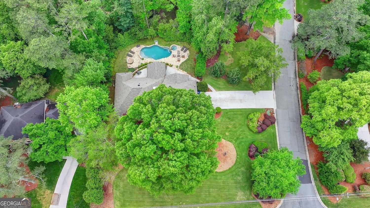 5475 Trowbridge Drive Dunwoody - 39