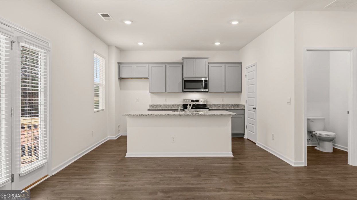 588 Whitman Lane Stockbridge - 10