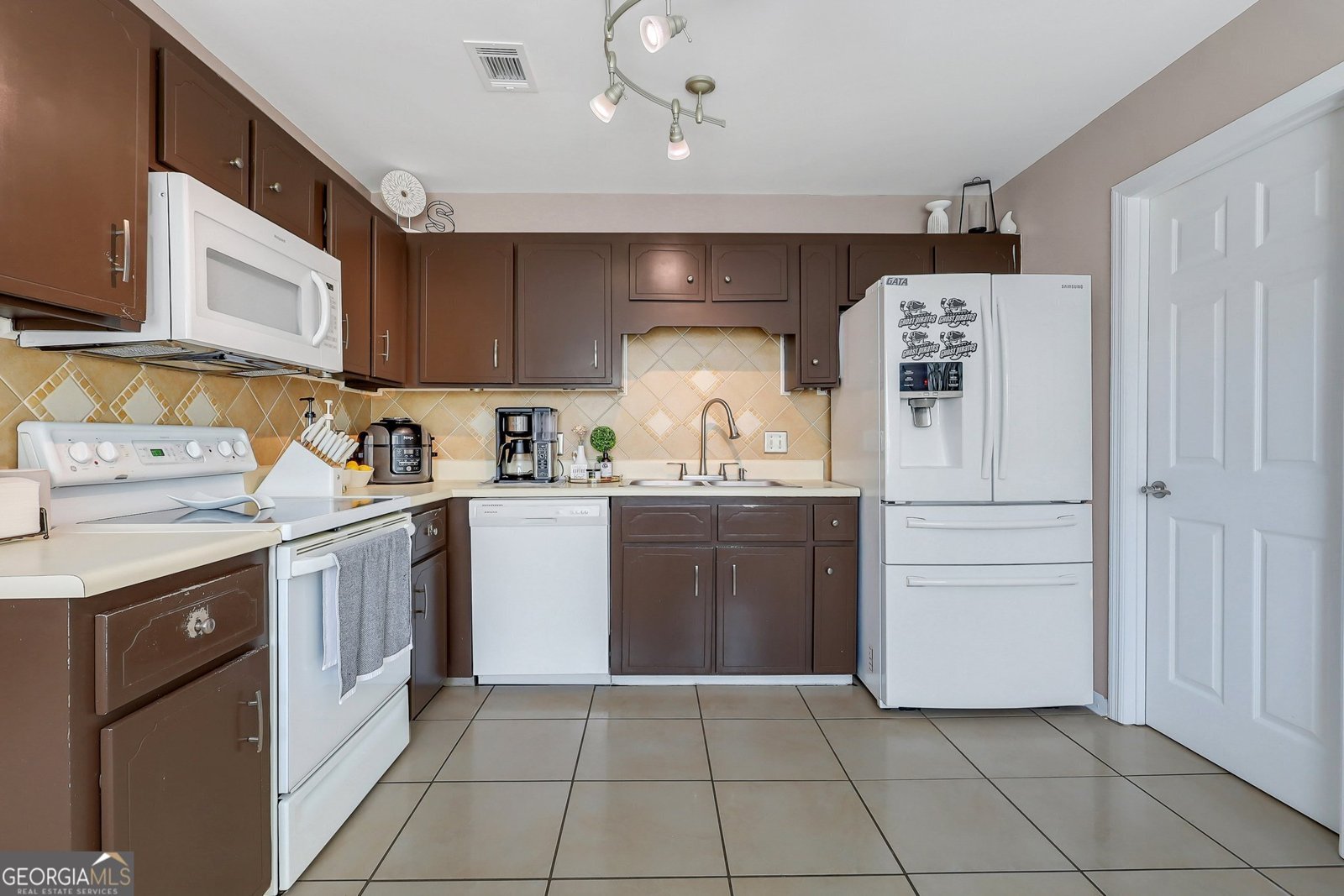 1467 Enterprise Drive Hinesville - 23