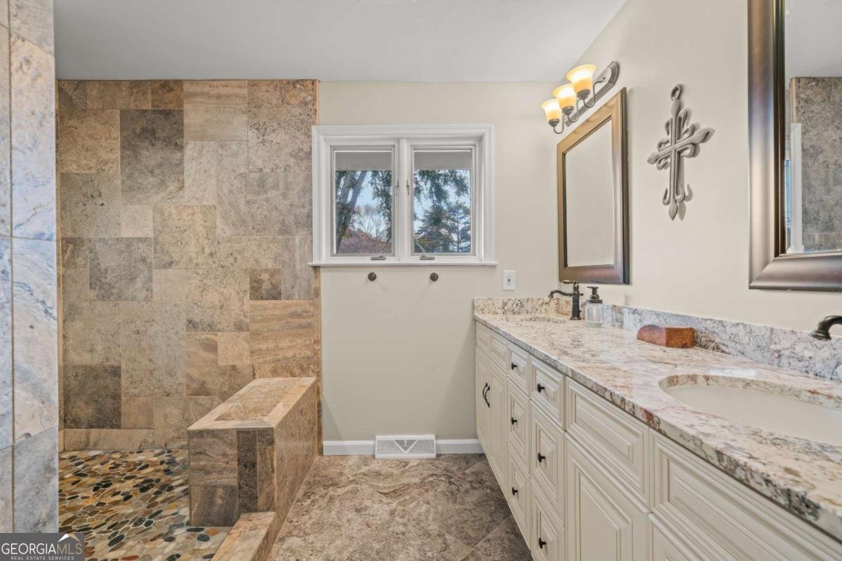 1656 Highway 140 Adairsville - 28