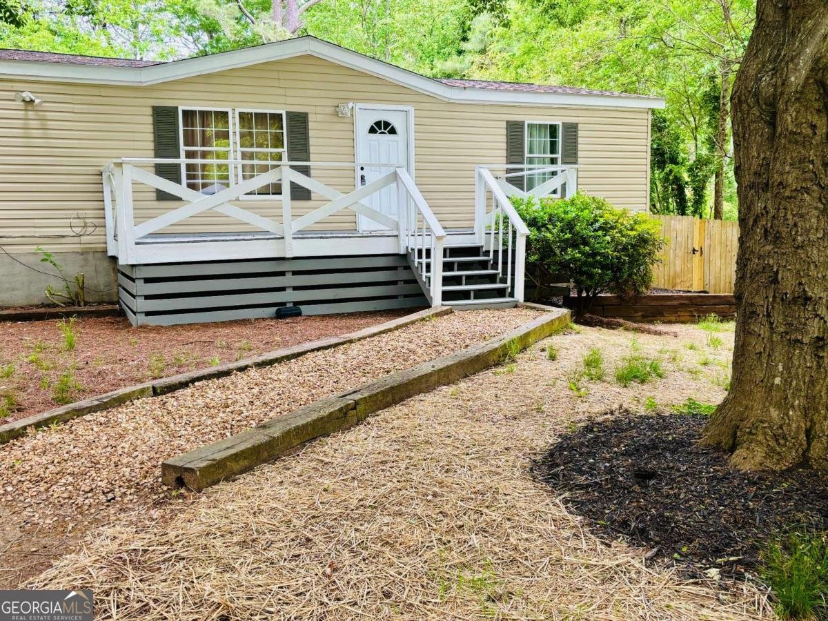 8 Dixie Drive Stockbridge - 1