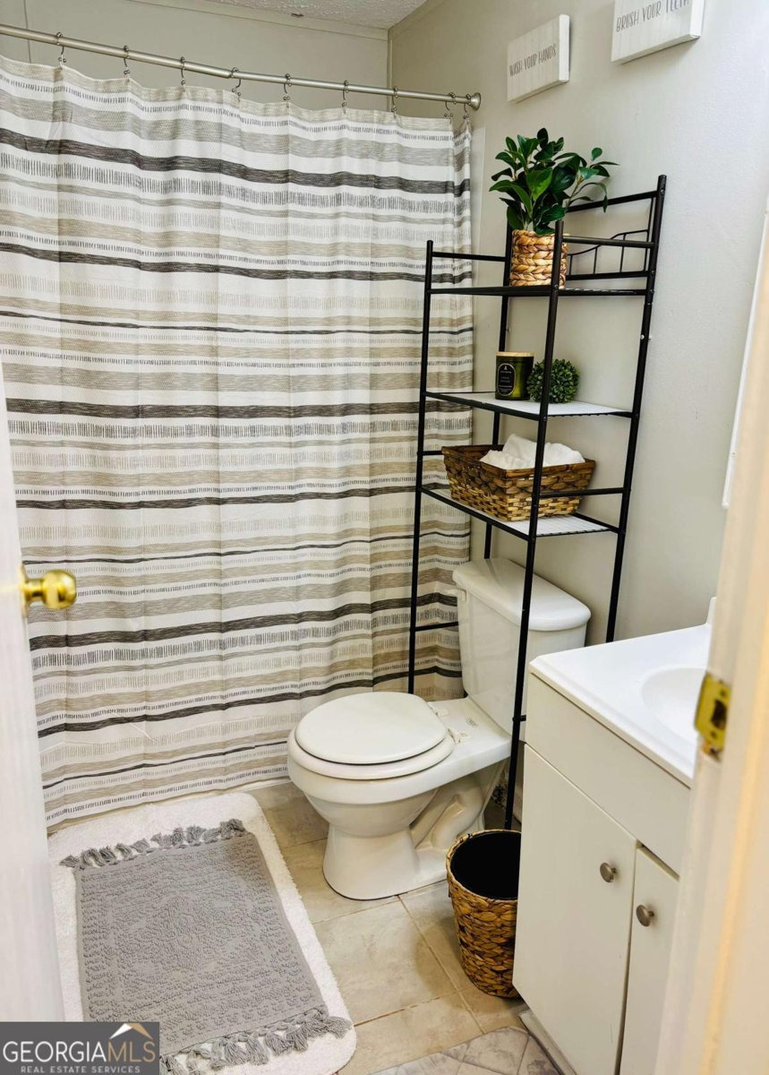 8 Dixie Drive Stockbridge - 6