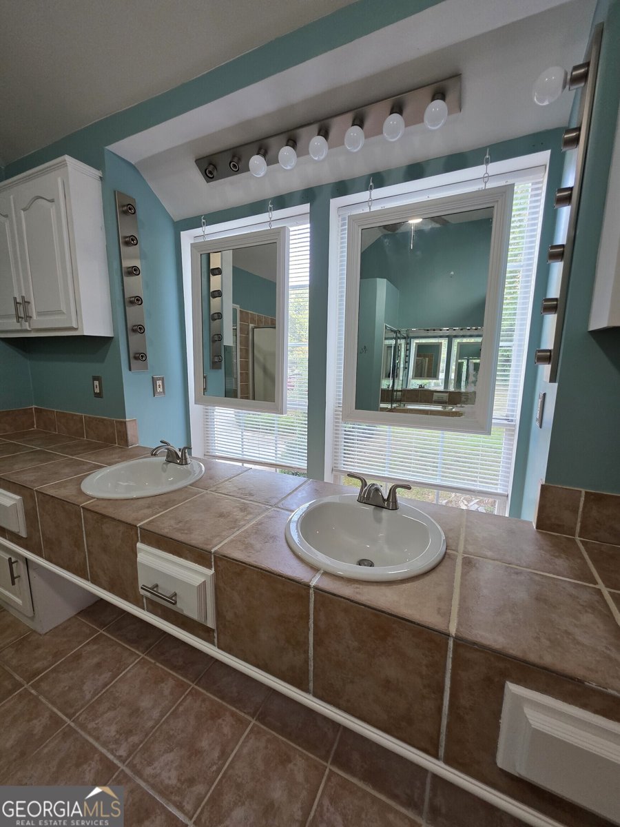 200 Valley Brook Drive Newnan - 24
