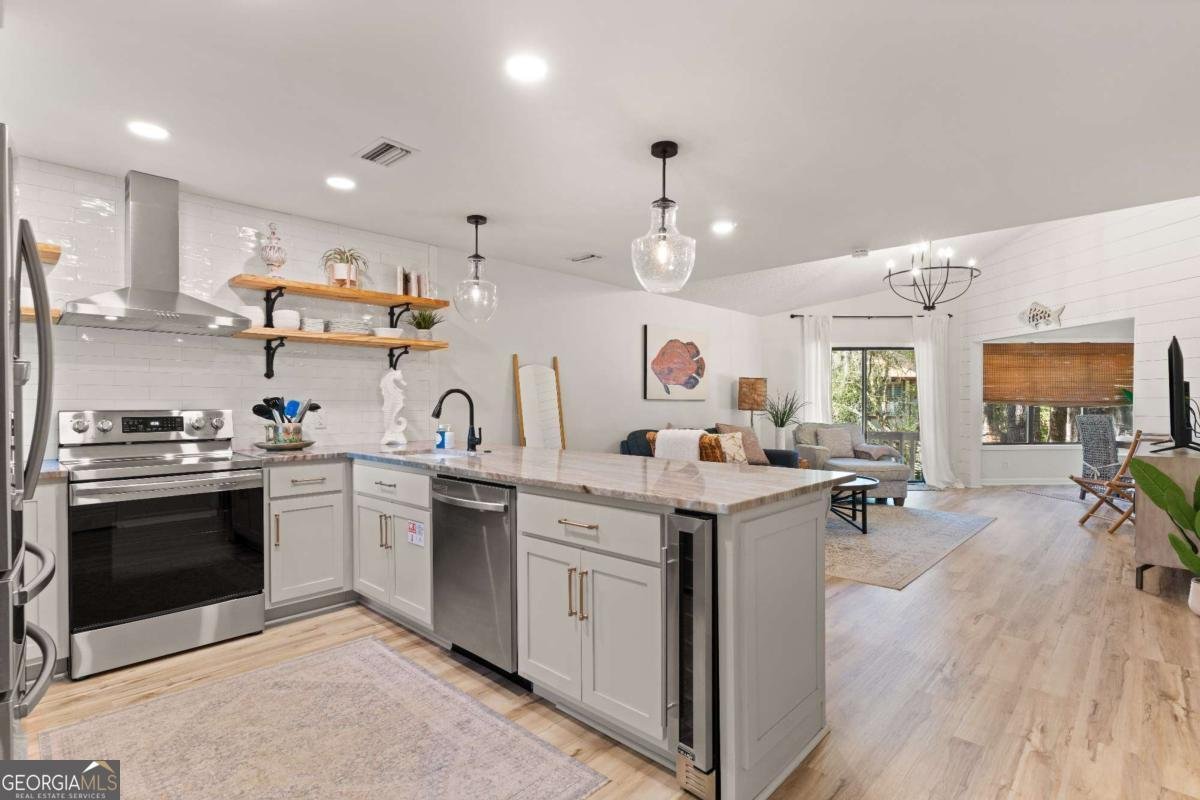 618 Harbour Oaks Drive St. Simons - 2