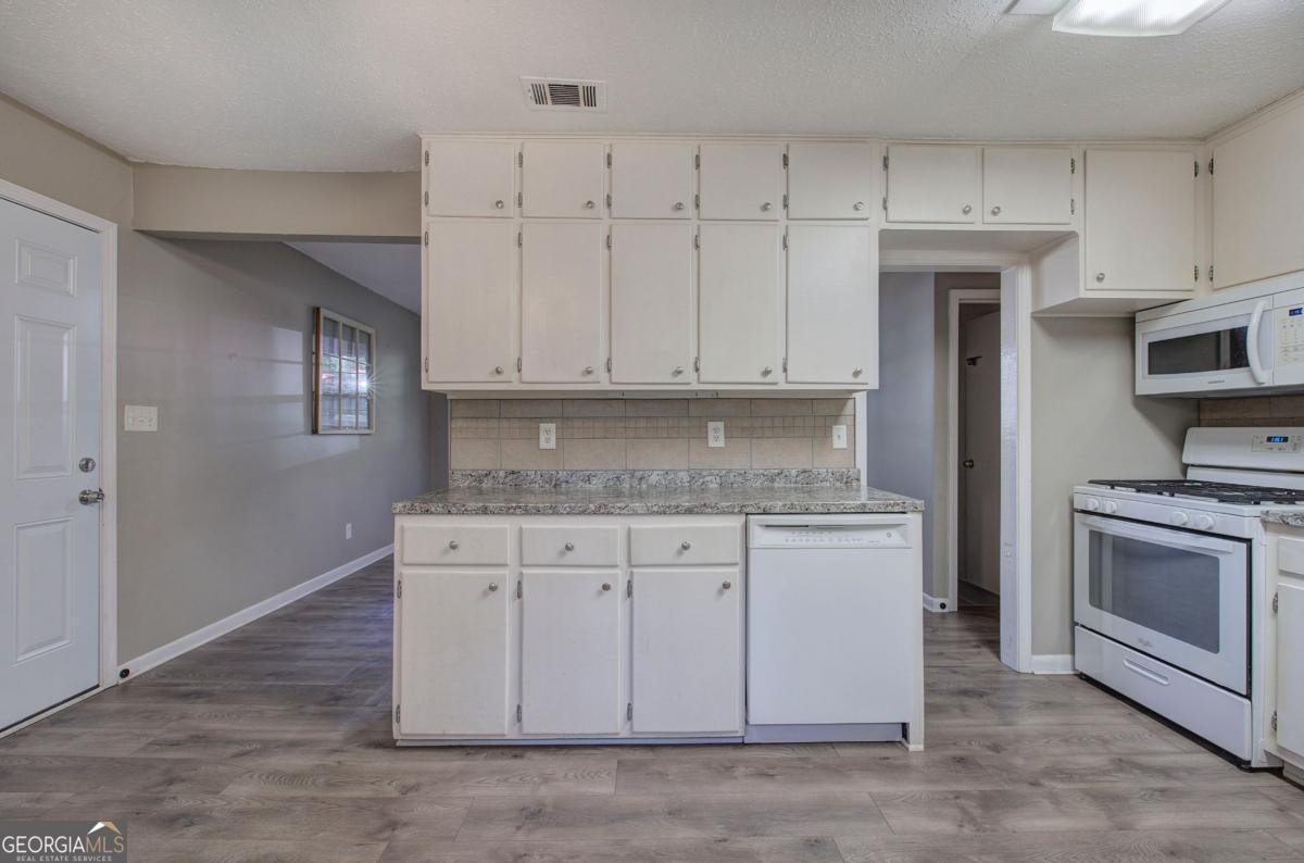 3460 Meadowview Drive Lithia Springs - 15