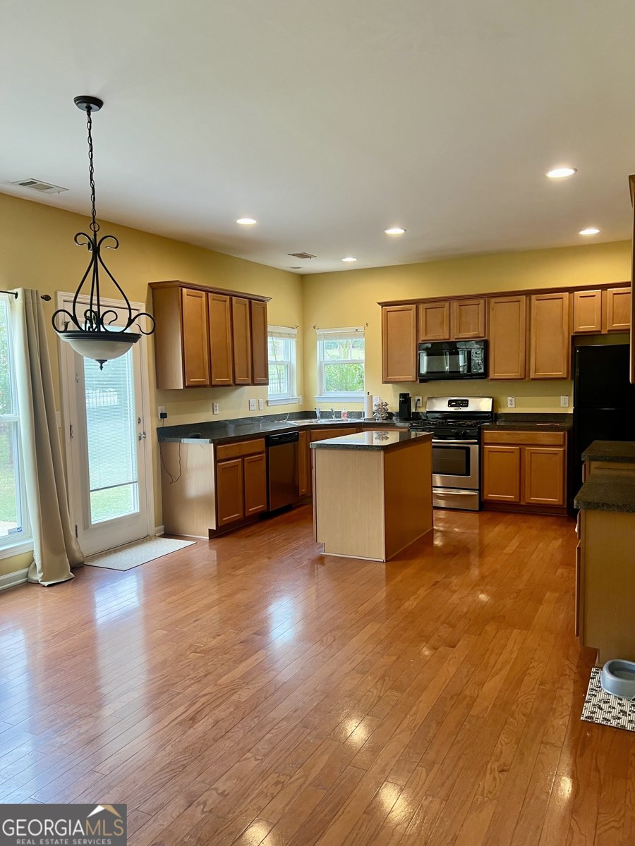 1116 SILVERBROOKE Drive Powder Springs - 27