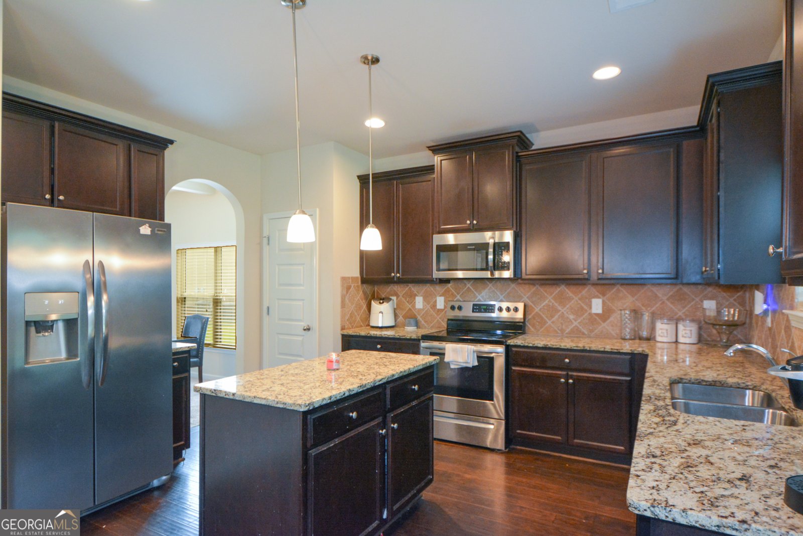 6816 Diamond Drive Rex - 6